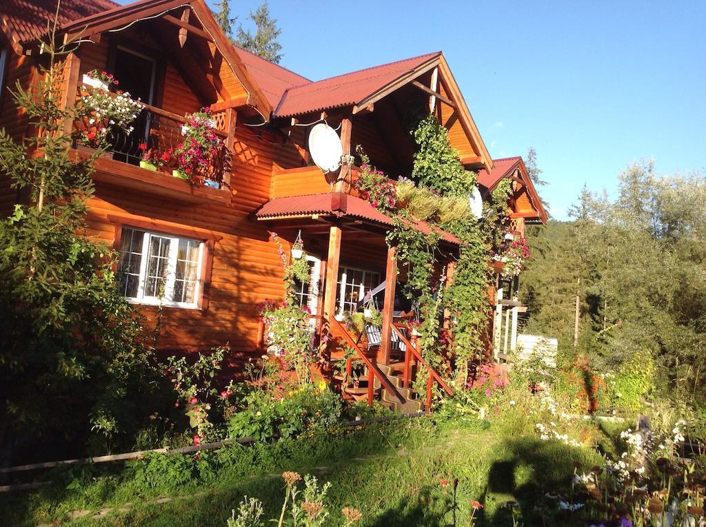 Cottage 12 Months Vorokhta Exterior photo